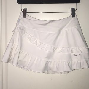 White Nike tennis ruffle skirt Dri-Fit